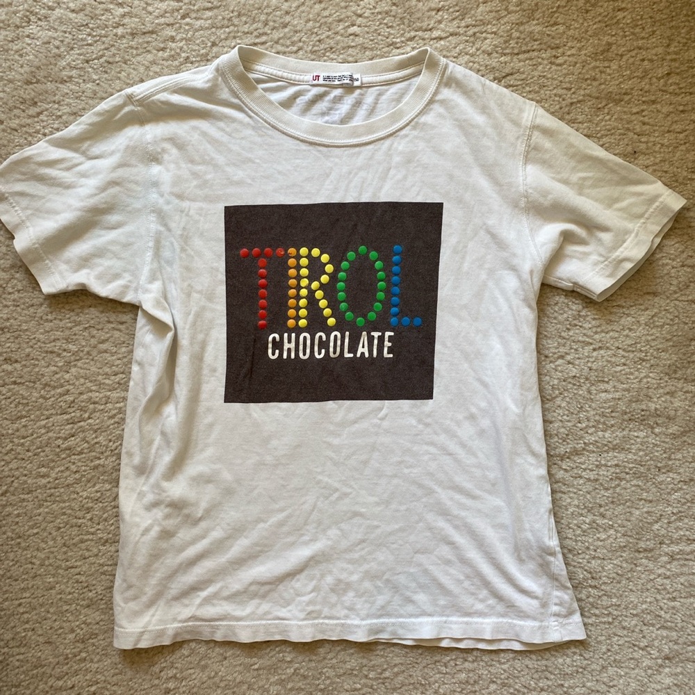 Uniqlo graphic tee